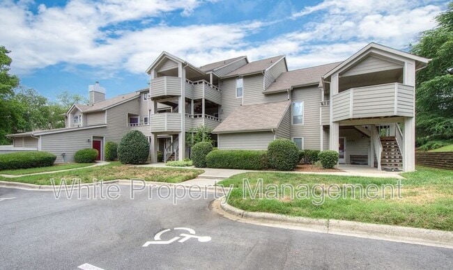 Primary Photo - 2555 Stockbridge Dr