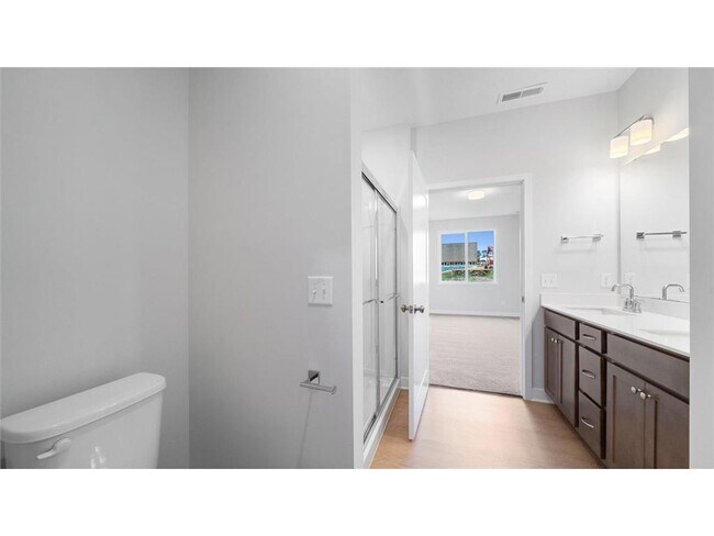 Building Photo - 123 Gambel St