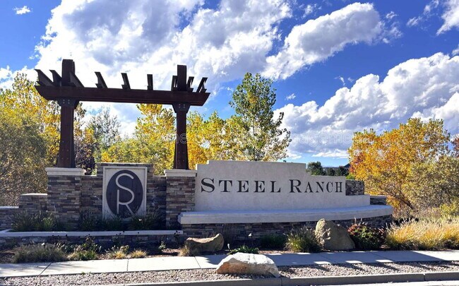 Building Photo - 900 Treece St