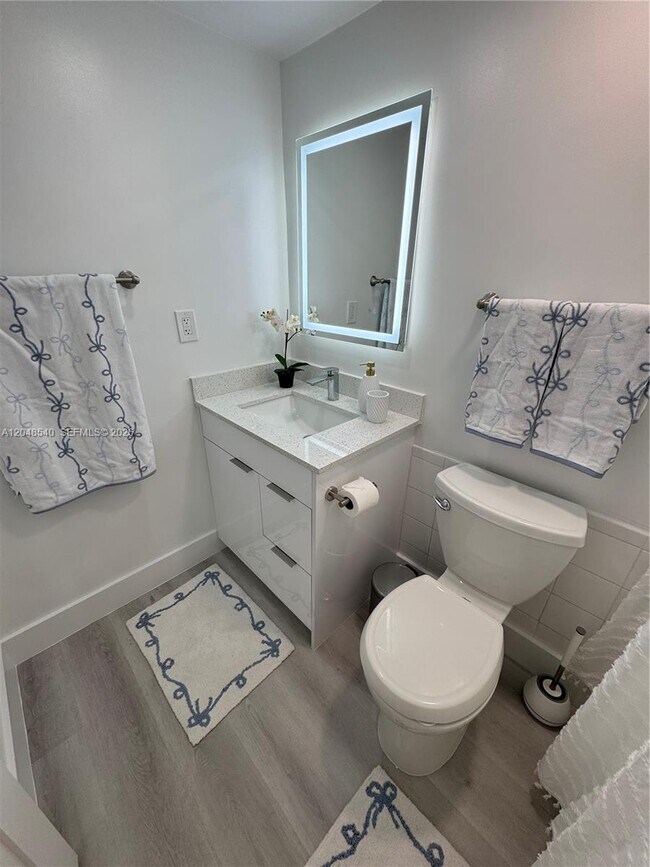 Building Photo - 2501 S Ocean Dr