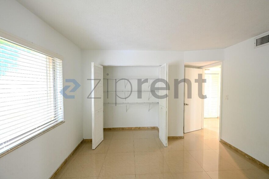 Building Photo - Unit Unit 6/Bamboo Villas