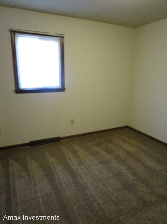 Building Photo - 1801-1803-1803 Garden Dr