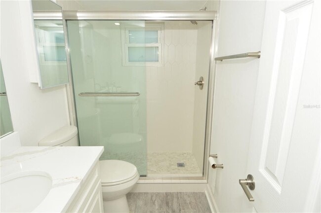 Building Photo - 4700 Cove Cir