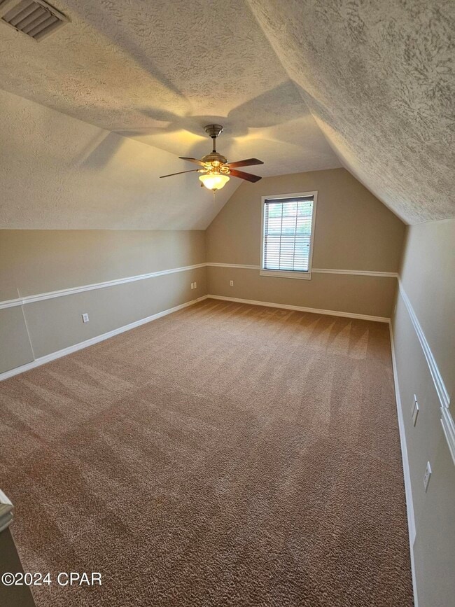 Building Photo - 2103 Coral Dr