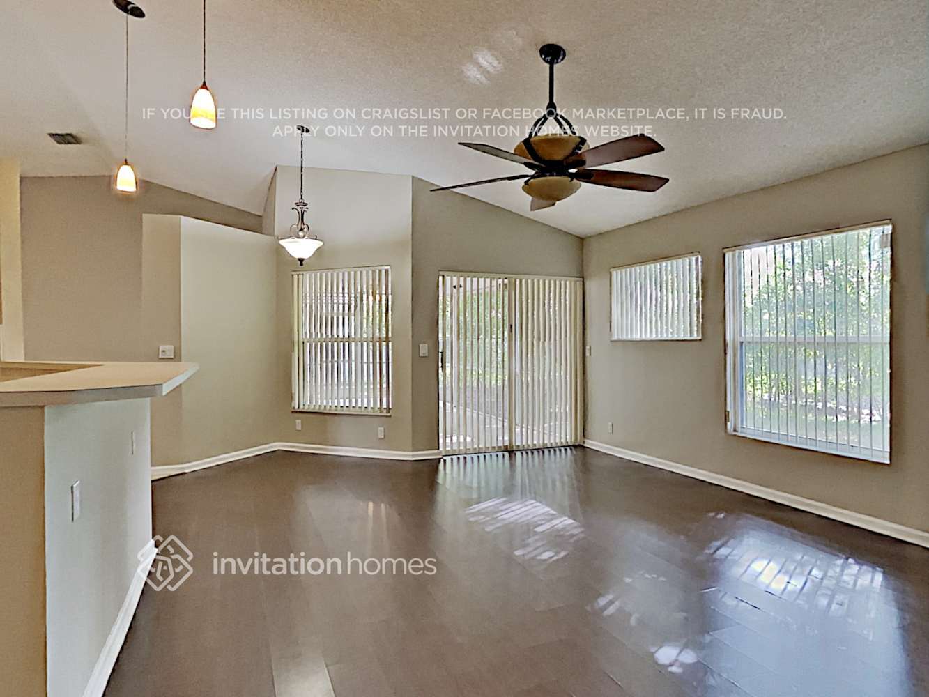 Building Photo - 5831 NW 40th Ln