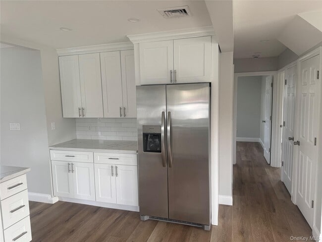 Building Photo - 10 Vermont St