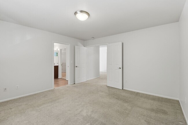 Building Photo - 4bd/2.5ba Renton Home
