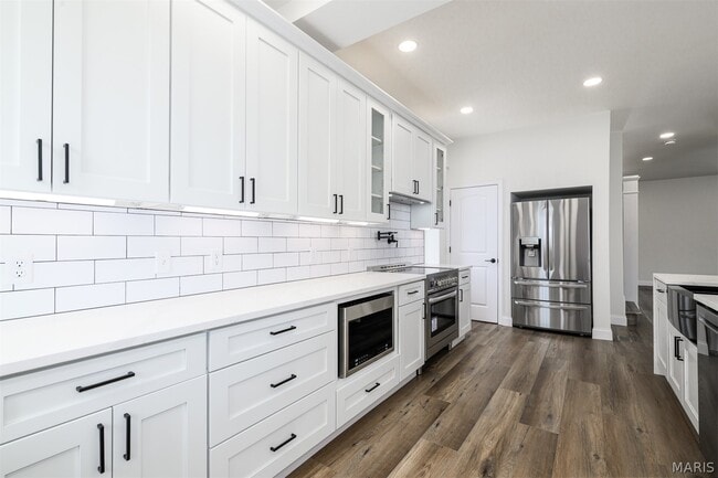 Building Photo - 5750 Waterman Blvd