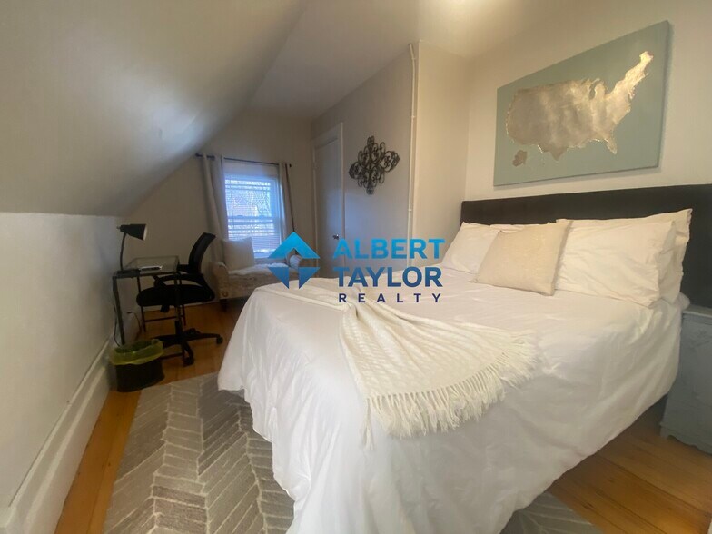 Building Photo - 15 Chiswick Ter