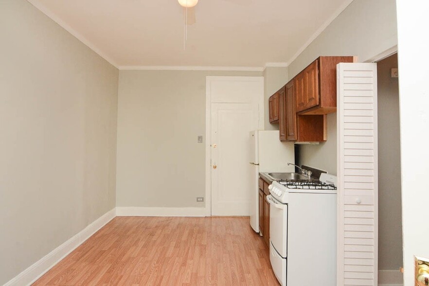 Building Photo - 3815 N Fremont St