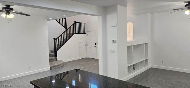 Building Photo - 7451 Benlomond Ave
