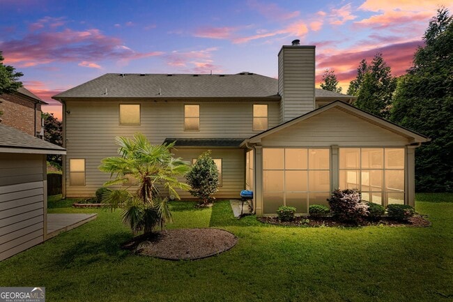 Building Photo - 882 Nestling Dr