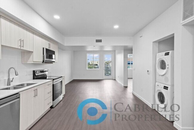 Primary Photo - 2724 El Cajon Blvd