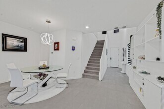 Building Photo - 2933 Little Current Rd