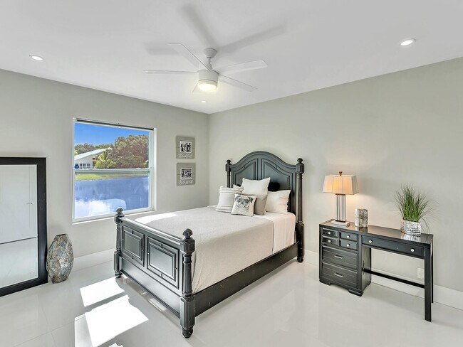 Building Photo - 2788 Hampton Cir W