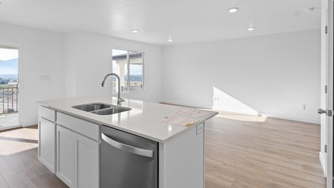 Building Photo - Brand-New Modern Townhome with Stunning Views!