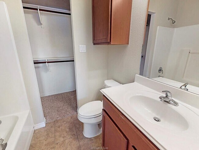 Building Photo - Lakeridge Townhomes #2607