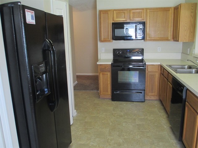 Building Photo - 8722 Star Leaf Rd N