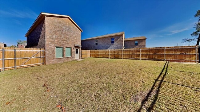 Building Photo - 1840 Wolford Wy