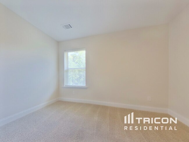 Building Photo - 446 Cantrell Dr