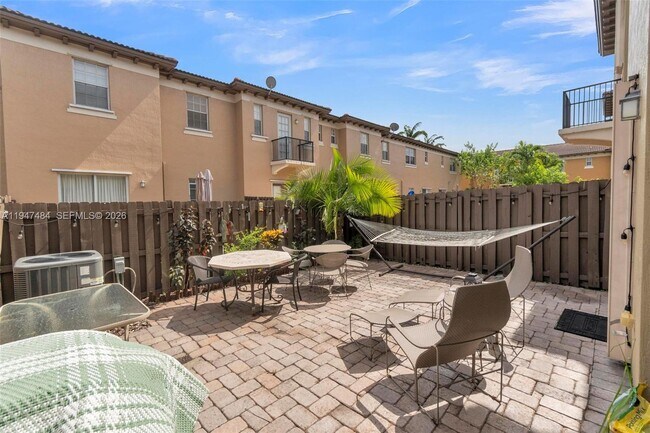 Building Photo - 8612 Buckskin Manor