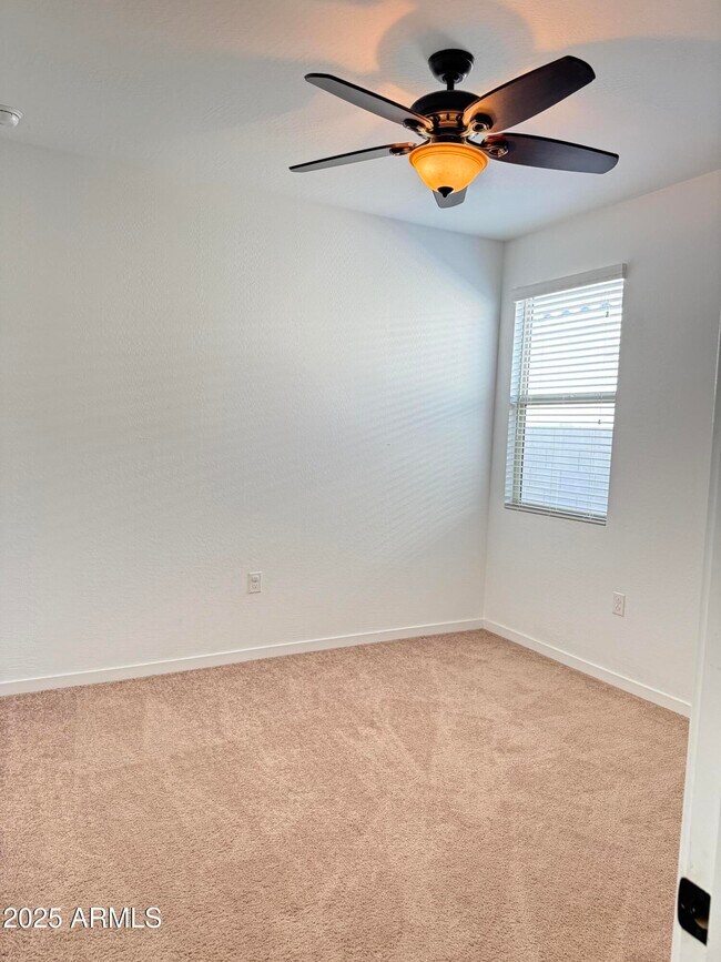 Building Photo - 336 W Tenia Trail