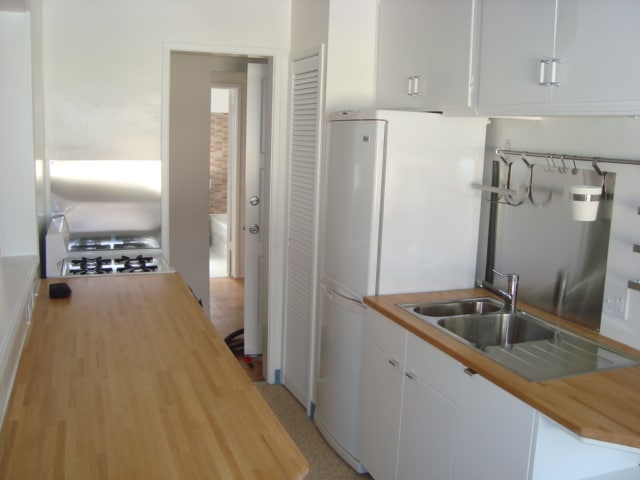 Building Photo - 1548 Rendall Plz