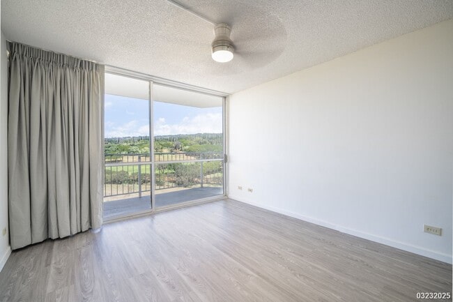 Building Photo - $2,395 / 1br - 514ft2 - The Highlander, 1bdrm, Incls Utilities, Avail April 1st (Aiea)