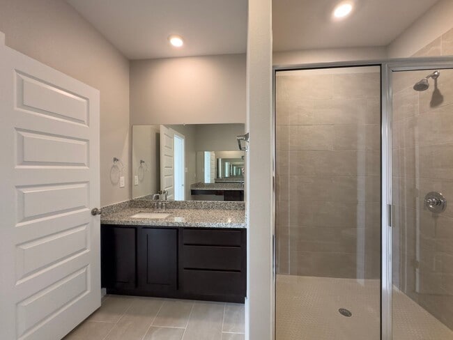 Building Photo - Newly constructed 4bd Home in Villas San A...