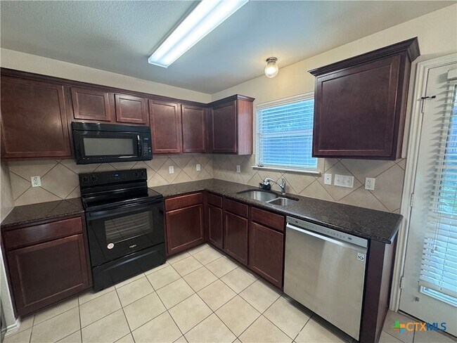 Building Photo - 5200 Lions Gate Ln