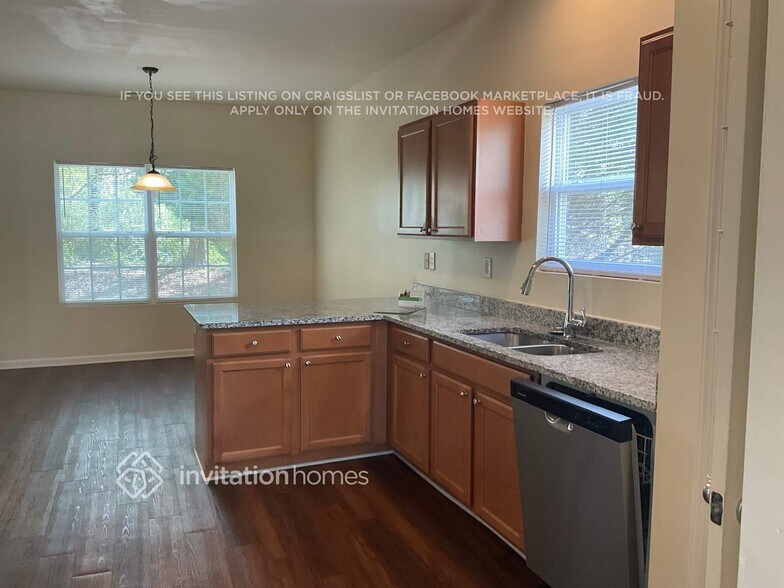 Building Photo - 911 Wind Carved Ln