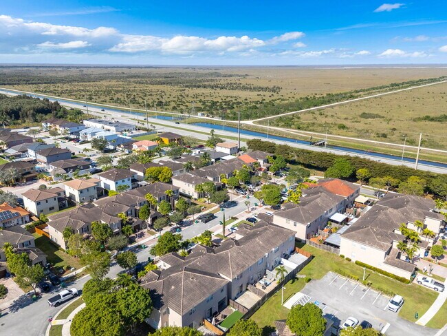 Building Photo - 851 SW 154th Path