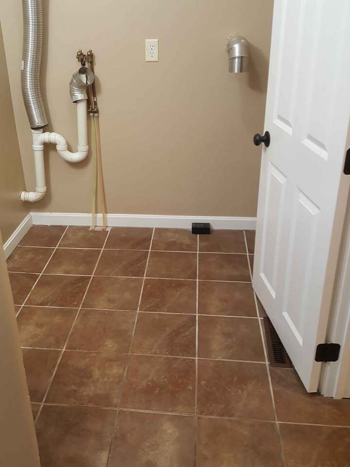 Building Photo - 391 Putnam Pike