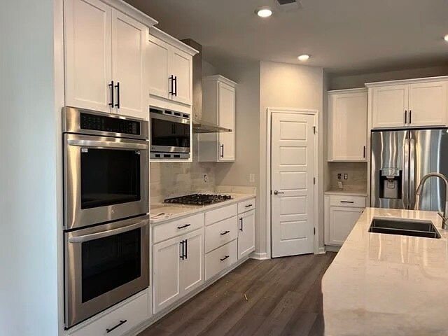 Building Photo - 27 Hanover Pl
