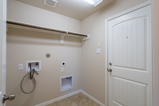 Building Photo - 22918 Caverly Ln