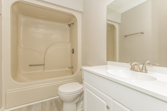 Building Photo - 438 Pine Grove Rd