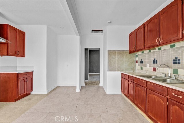 Building Photo - 924 S Sunol Dr