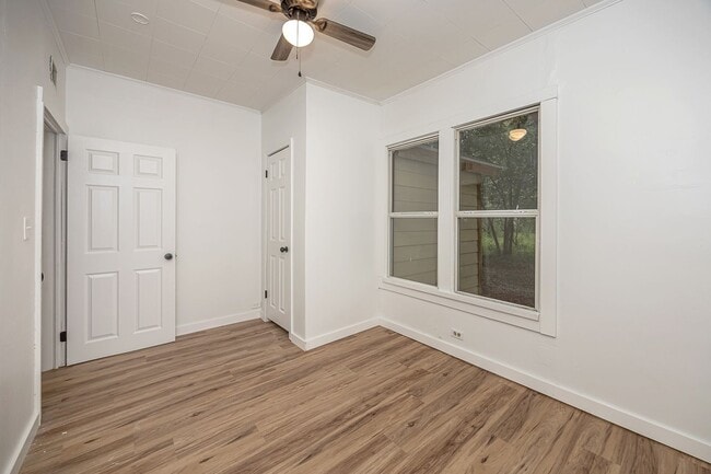 Building Photo - Freshly Renovated Rental Property!