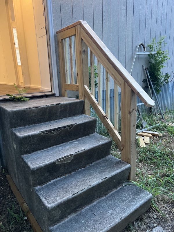 Building Photo - 380 Private Rd 4805