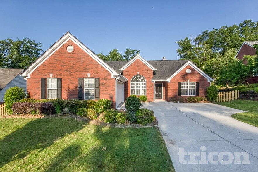 Building Photo - 640 James Ridge Dr