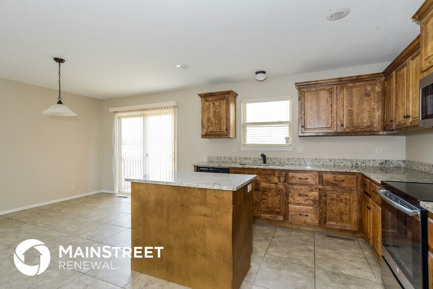 Building Photo - 901 E Rockville Terrace