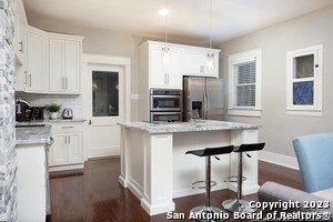 Building Photo - 626 E Woodlawn Ave