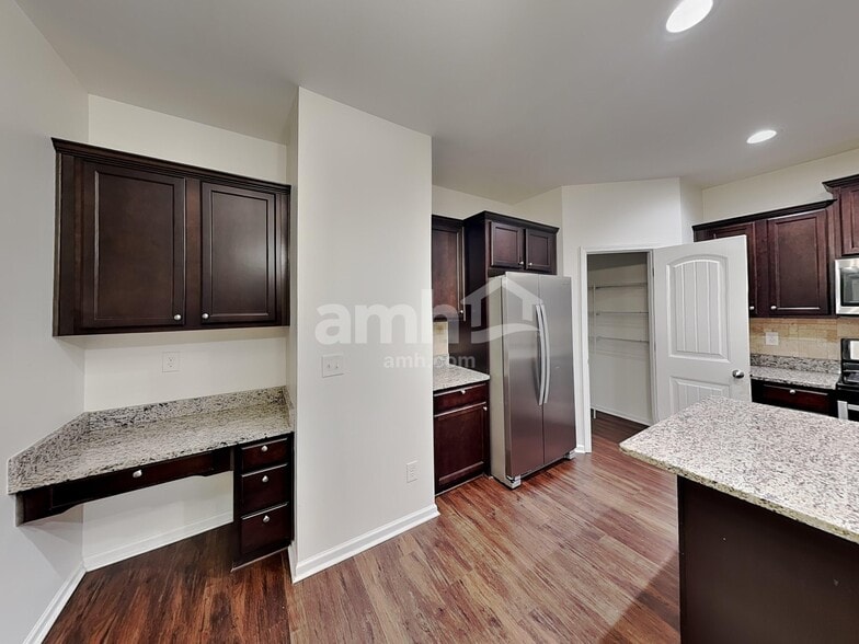 Building Photo - 1386 Key Manor Ln