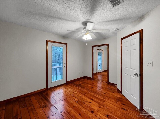 Building Photo - 1427 Big Coldwater Creek Rd