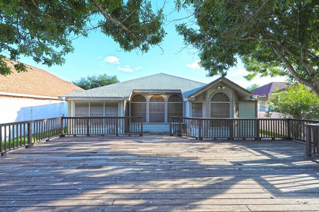 Building Photo - 1222 Longhorn Dr