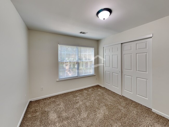 Building Photo - 222 Hiawassee Dr