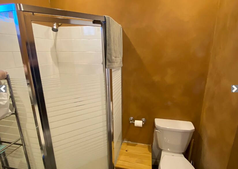 Building Photo - 110 Central St