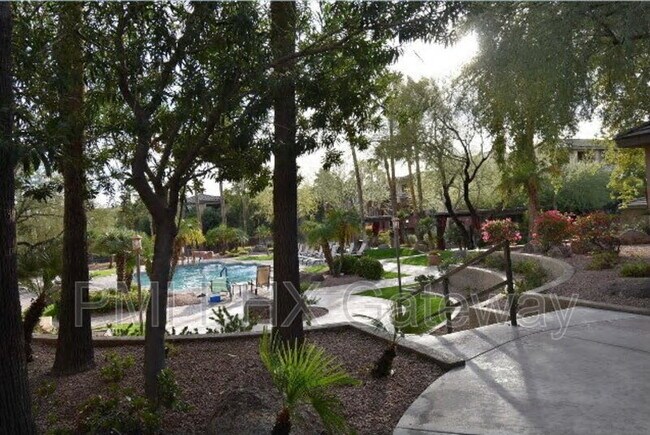 Building Photo - 5401 E Van Buren St