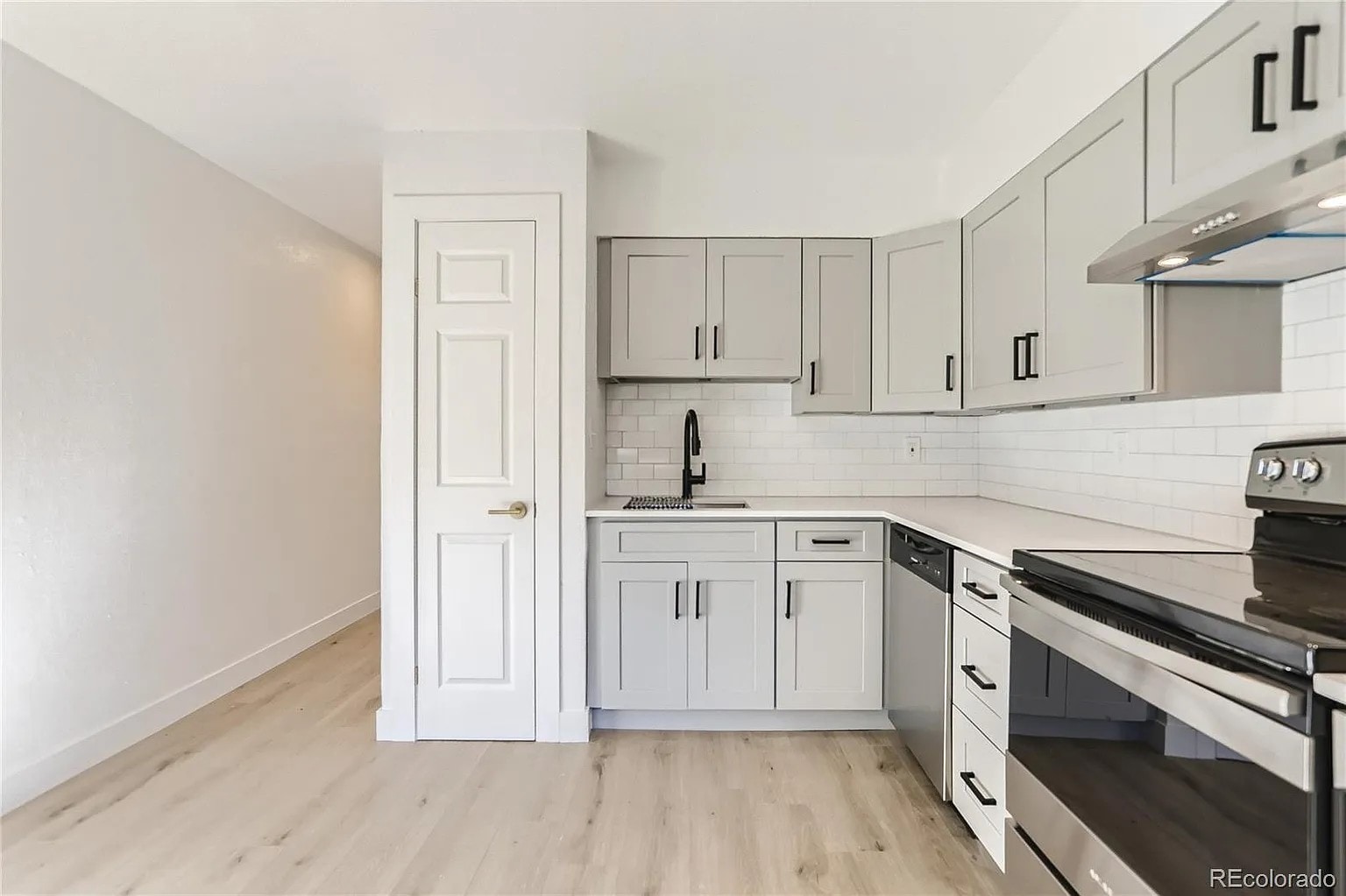 Building Photo - 1632 Chester St