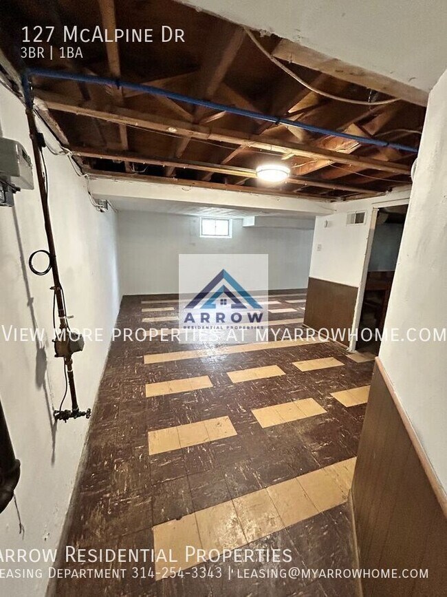 Building Photo - 127 McAlpine Dr-